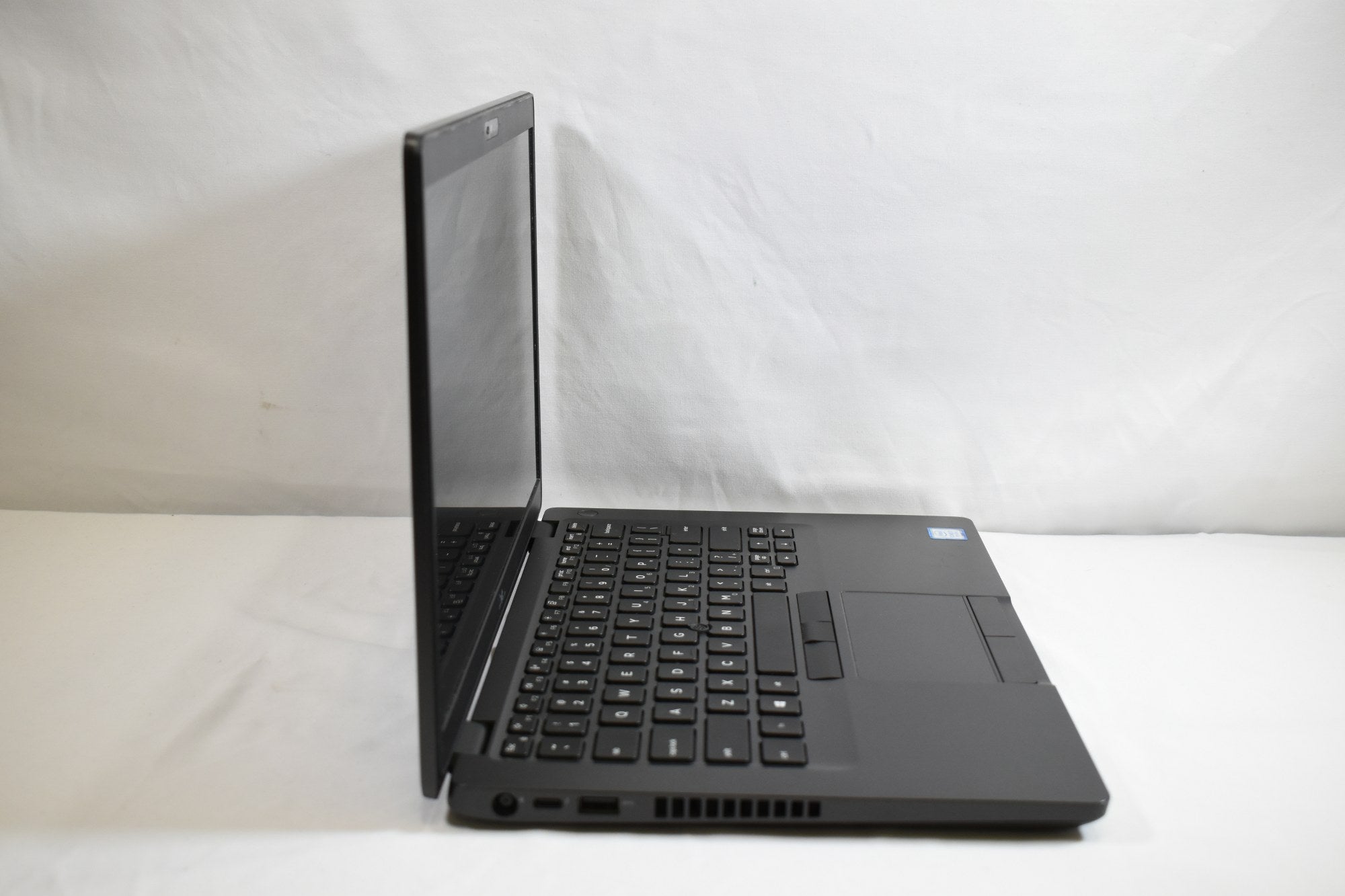 Dell Latitude 5400 14" - Intel i7 8665U 16GB 256GB - Laptop