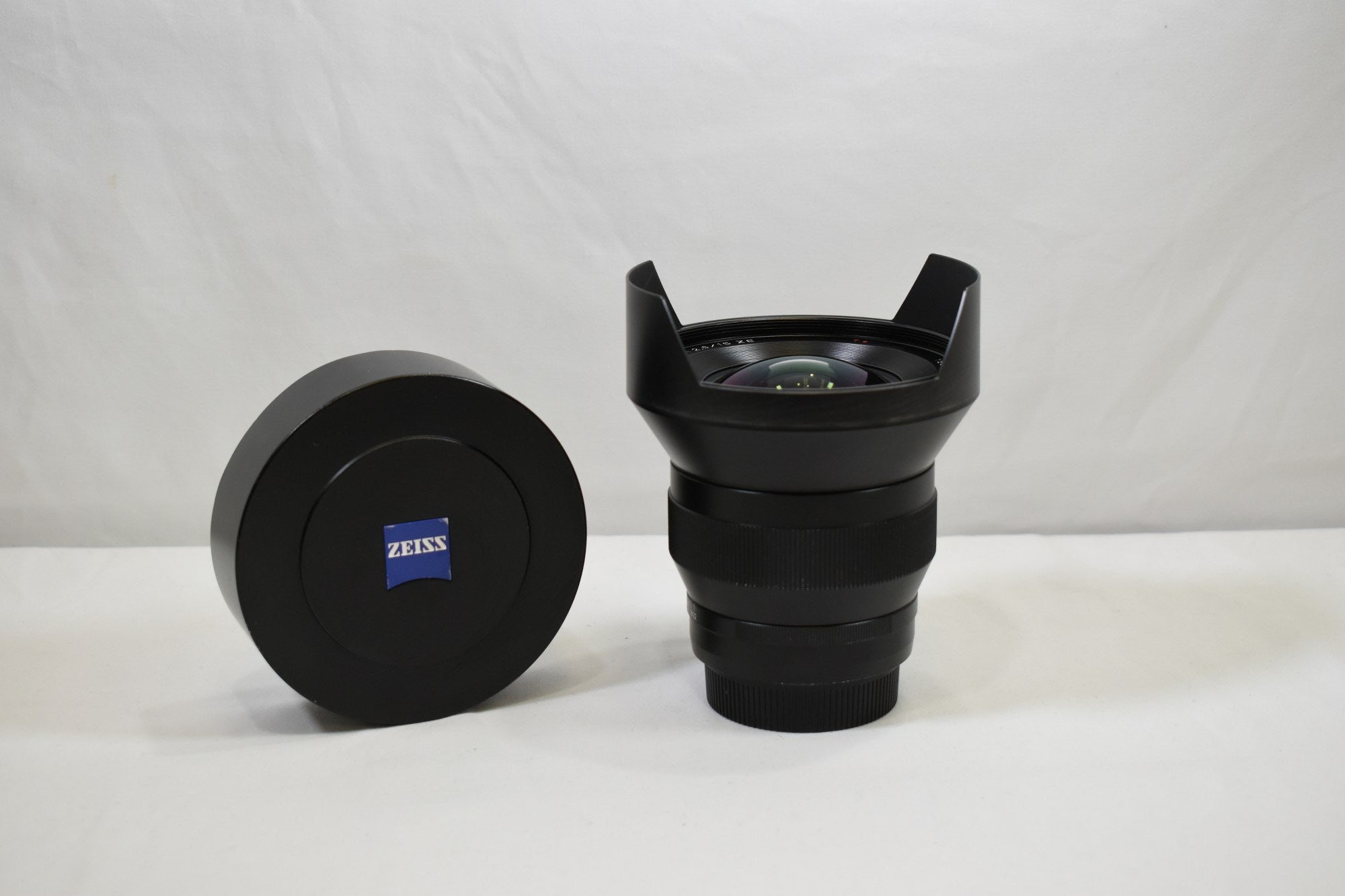 ZEISS Distagon T* 15mm f/2.8 ZE Lens - EF-Mount Lens/Full-Frame Format