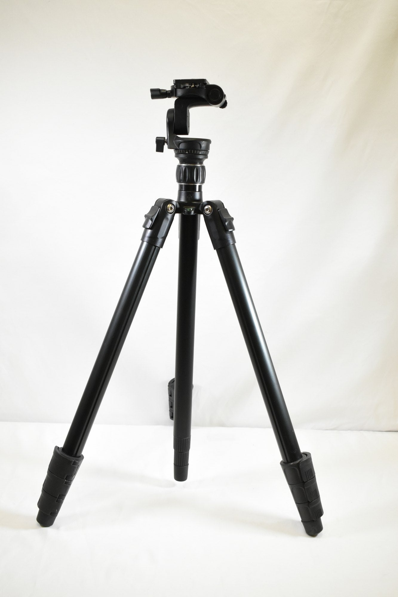 Platinum PT- TPM665-C Camera Tripod