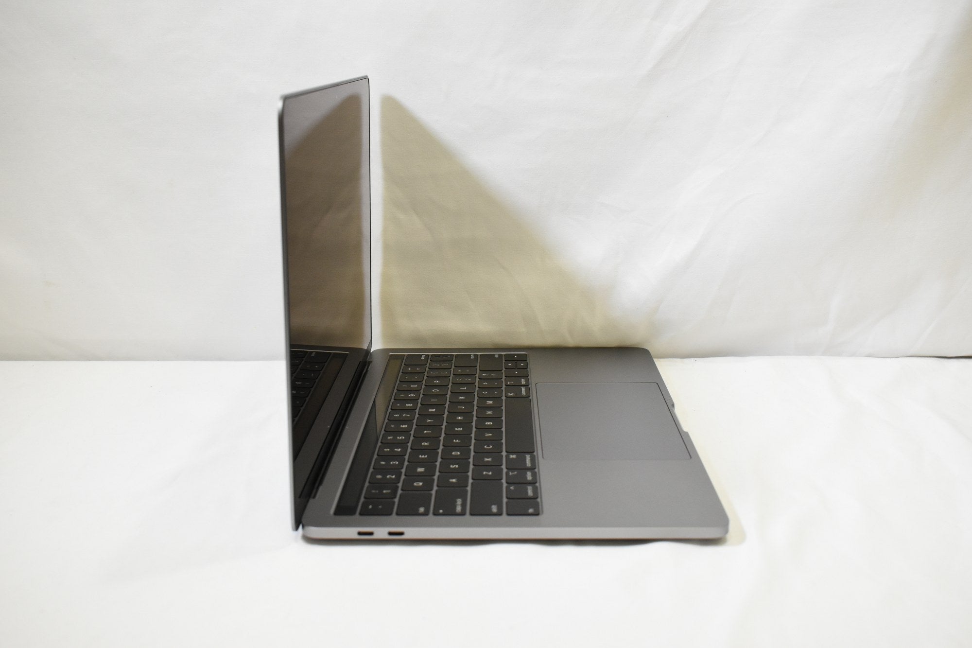 MacBook Pro 13" 2019 - i5 16GB 512GB - Laptop