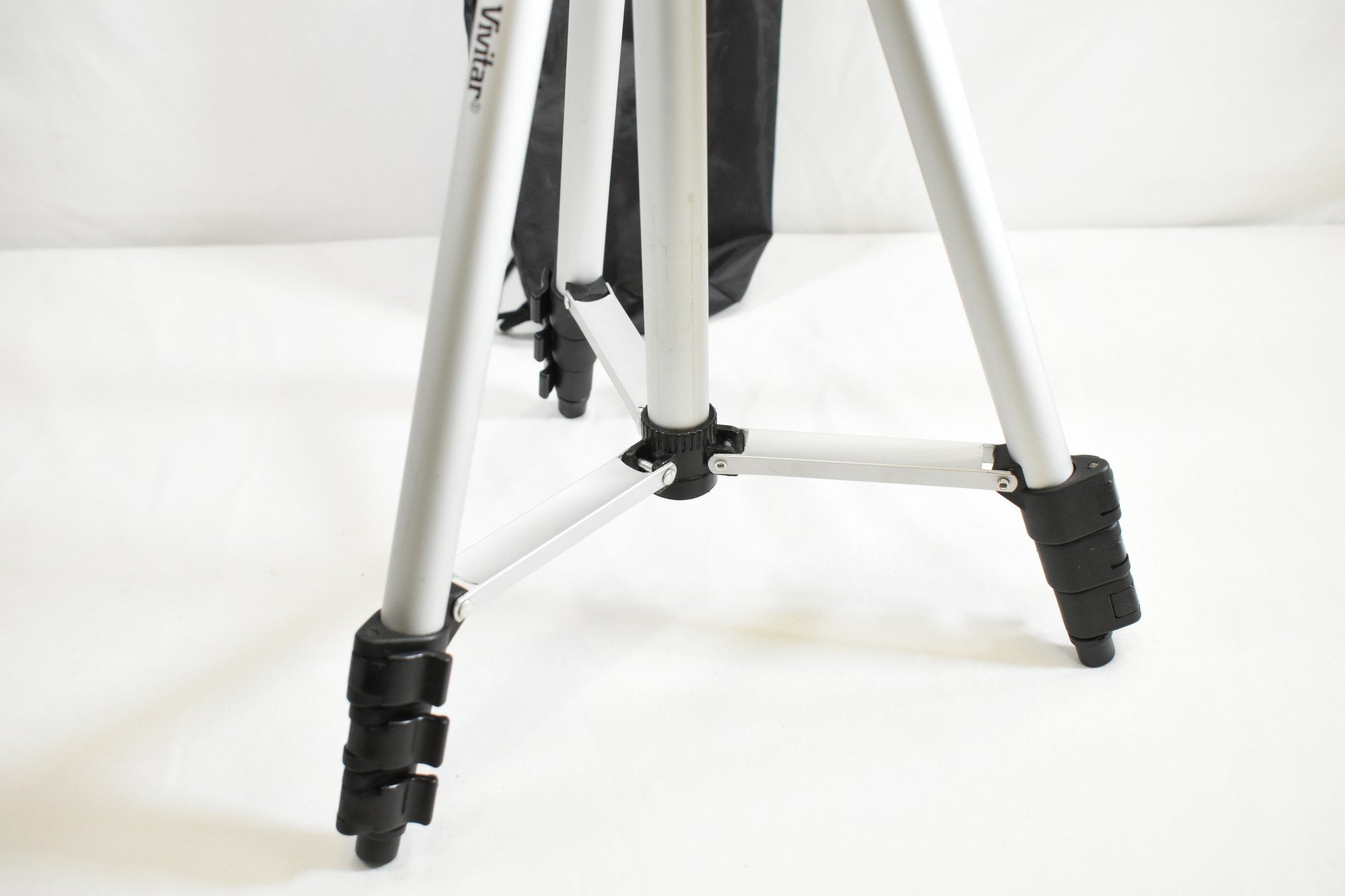 Vivitar VPT-1250 50-Inch Camera Tripod