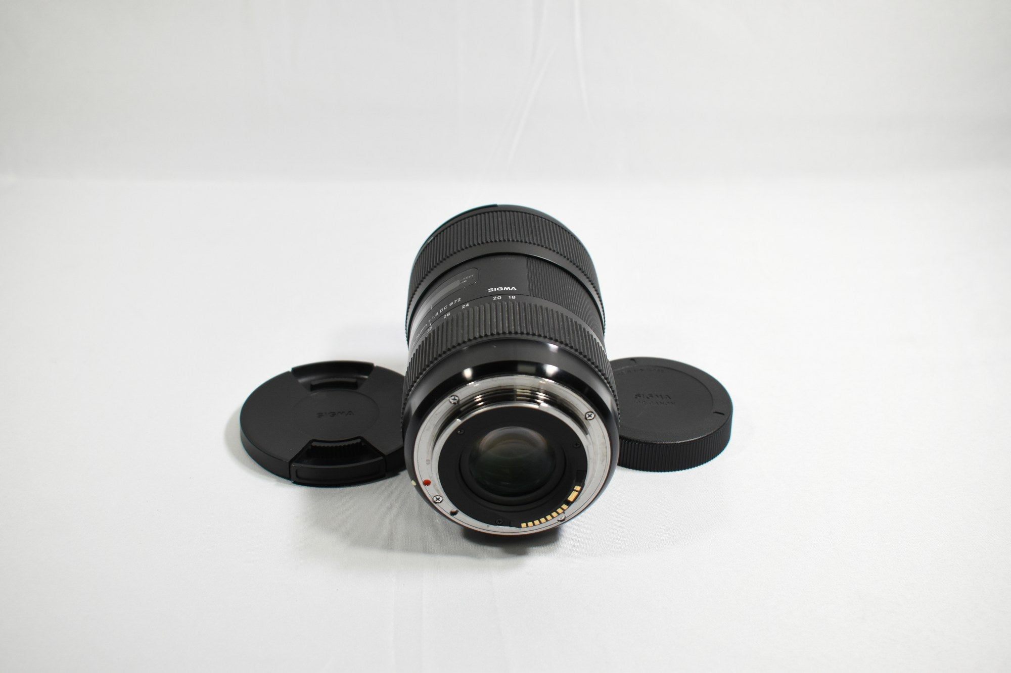 Sigma 18-35mm f/1.8 DC HSM Art Lens - EF-Mount Lens/APS-C Format