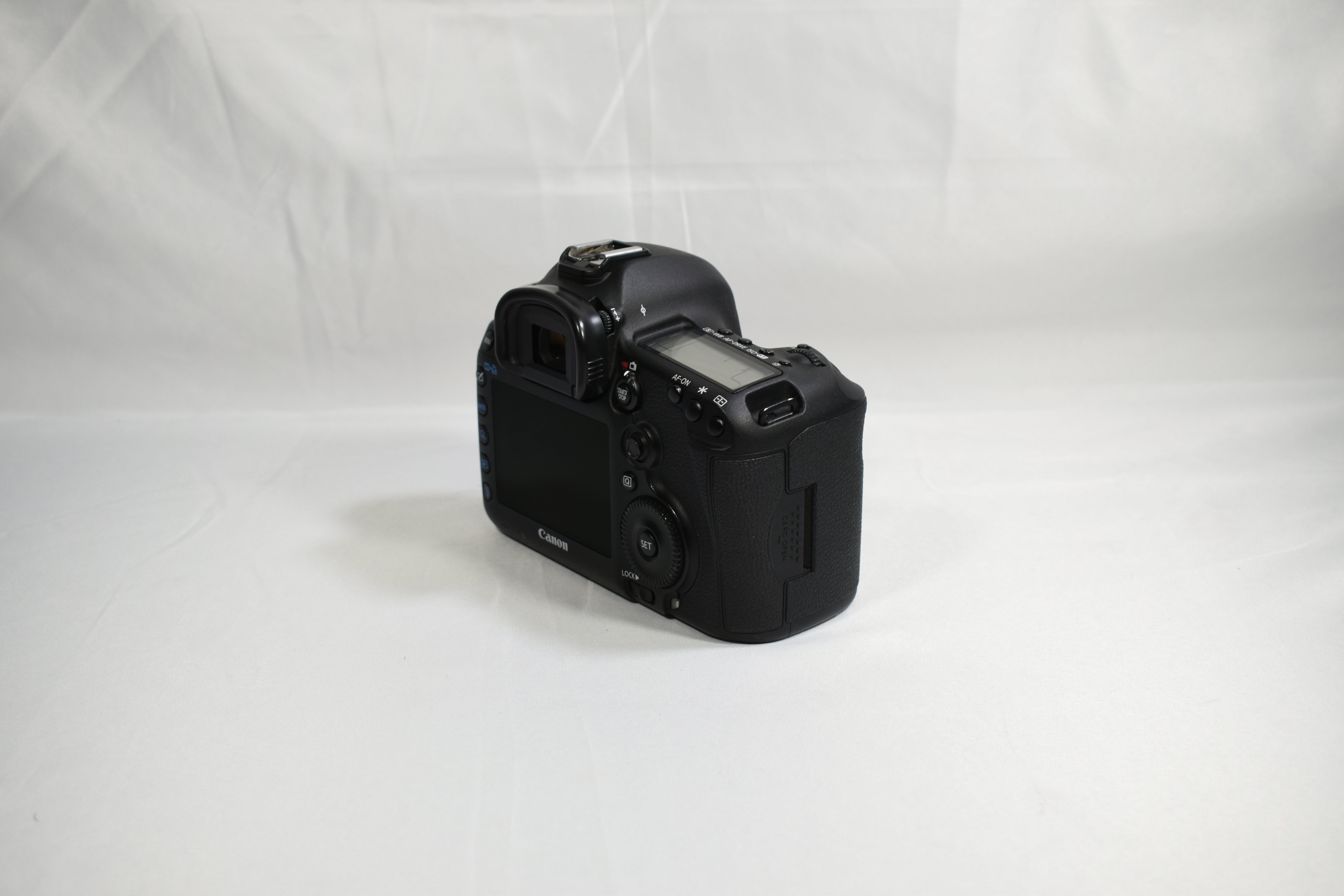 Canon EOS 5D Mark III DSLR Camera - Body