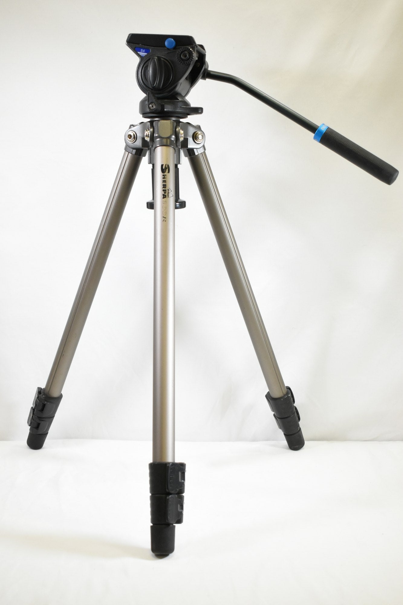 Shepra 200R Camera Tripod