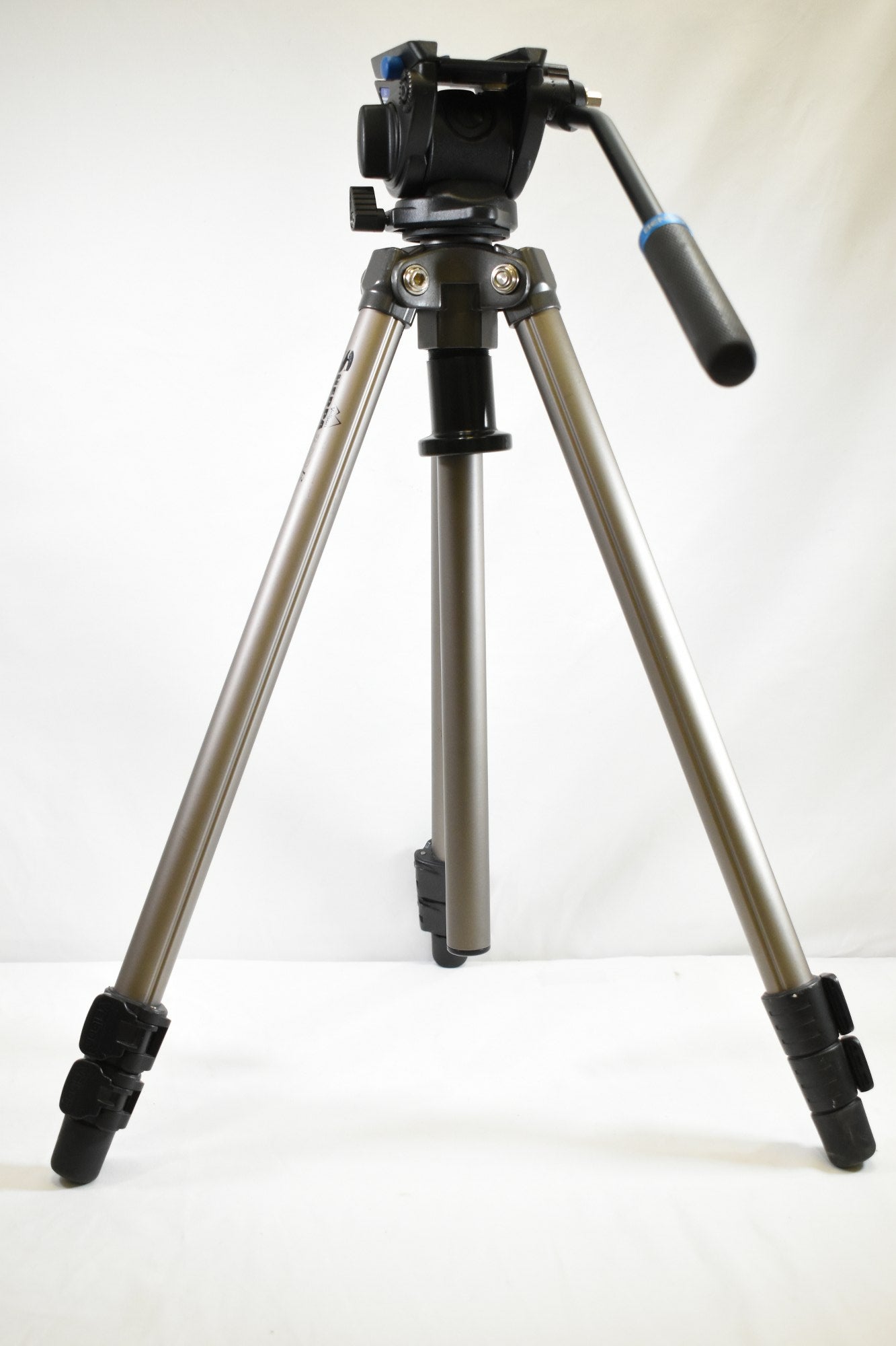 Shepra 200R Camera Tripod