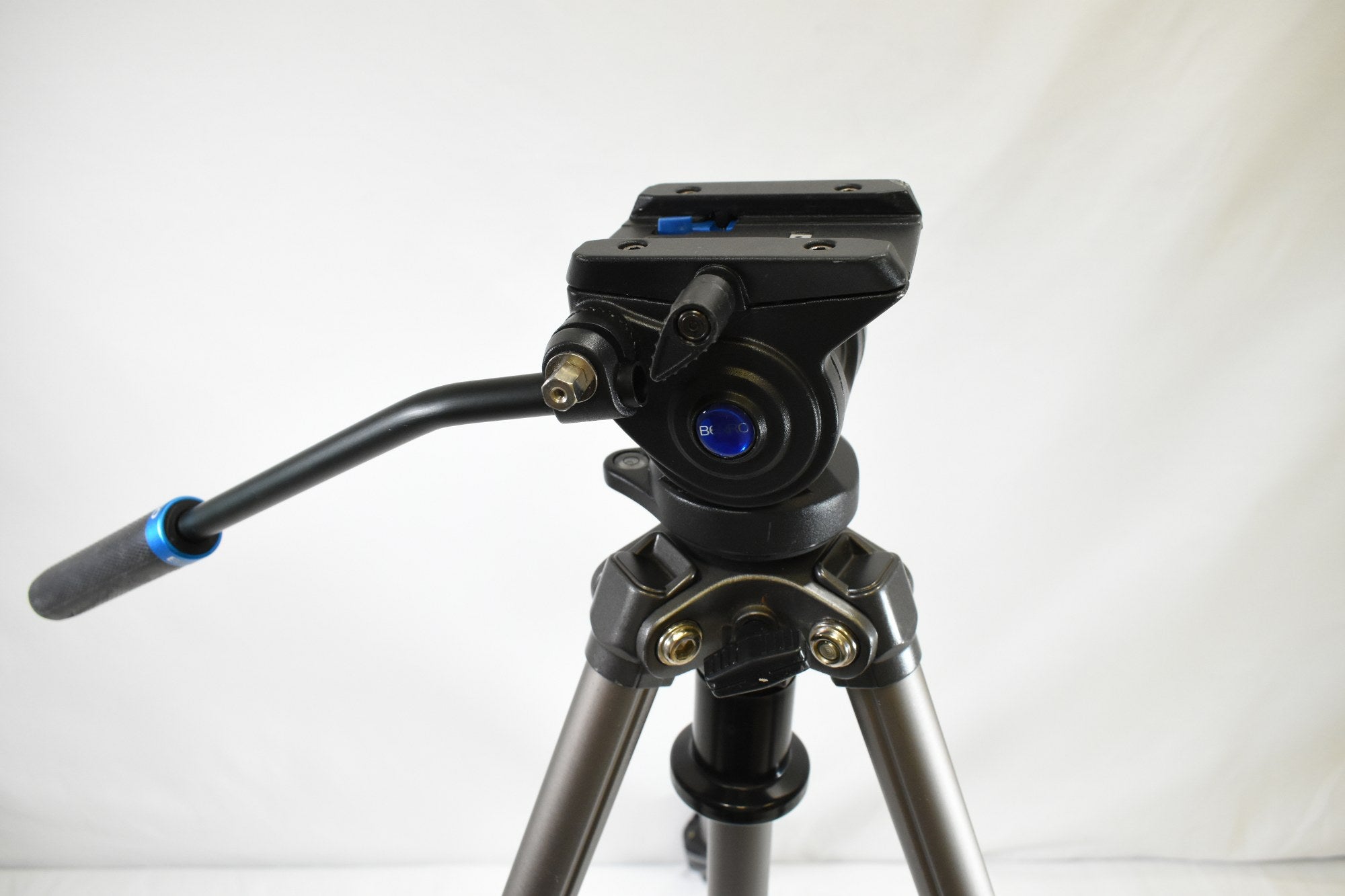 Shepra 200R Camera Tripod