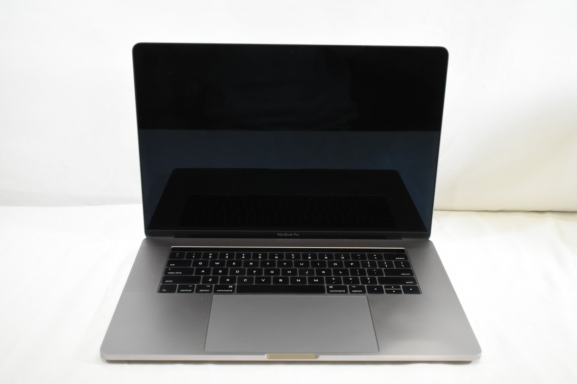 MacBook Pro 15" 2017 - i7 16GB 1TB - Laptop