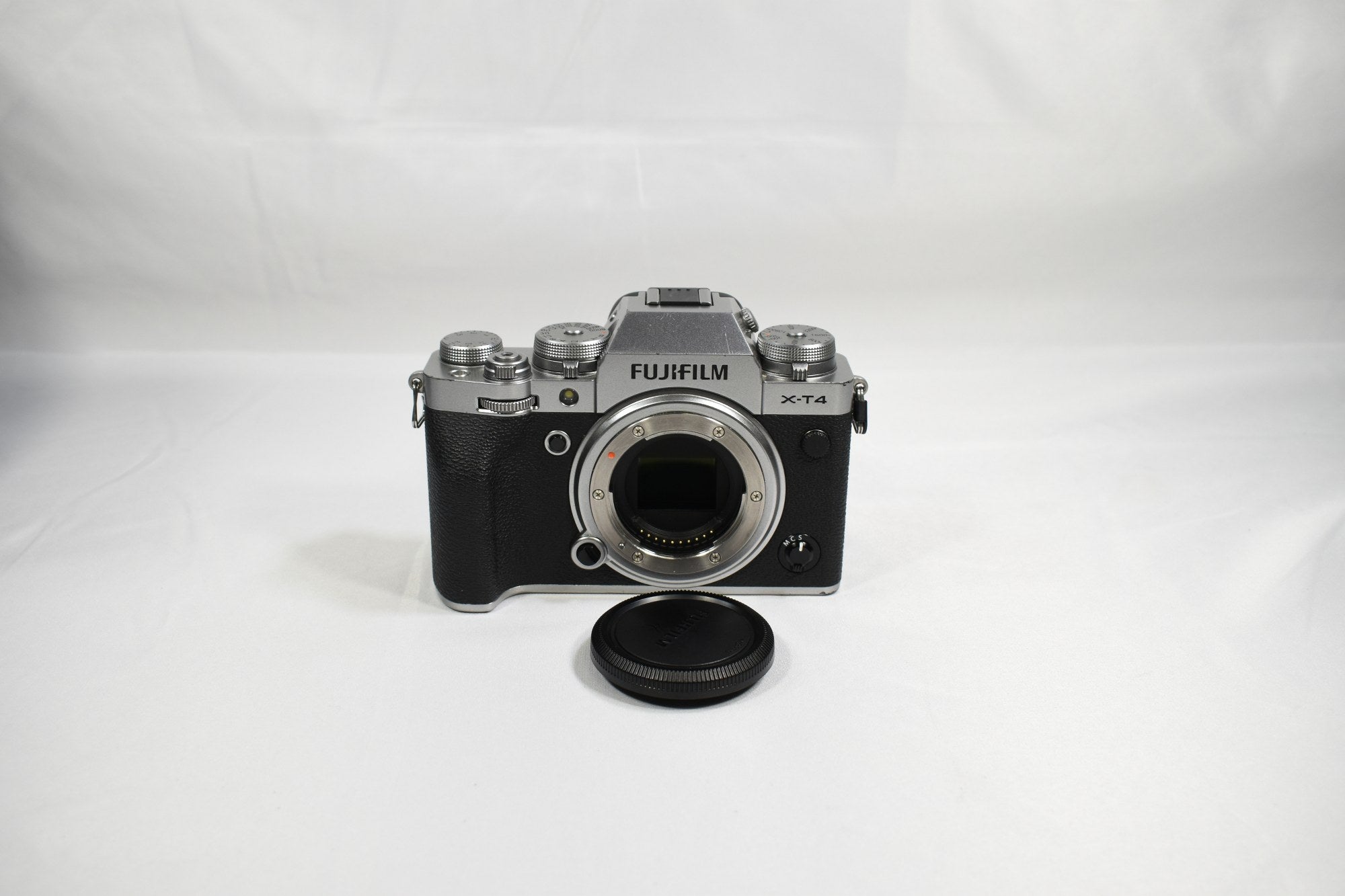 FUJIFILM X-T4 Mirrorless Camera - Body