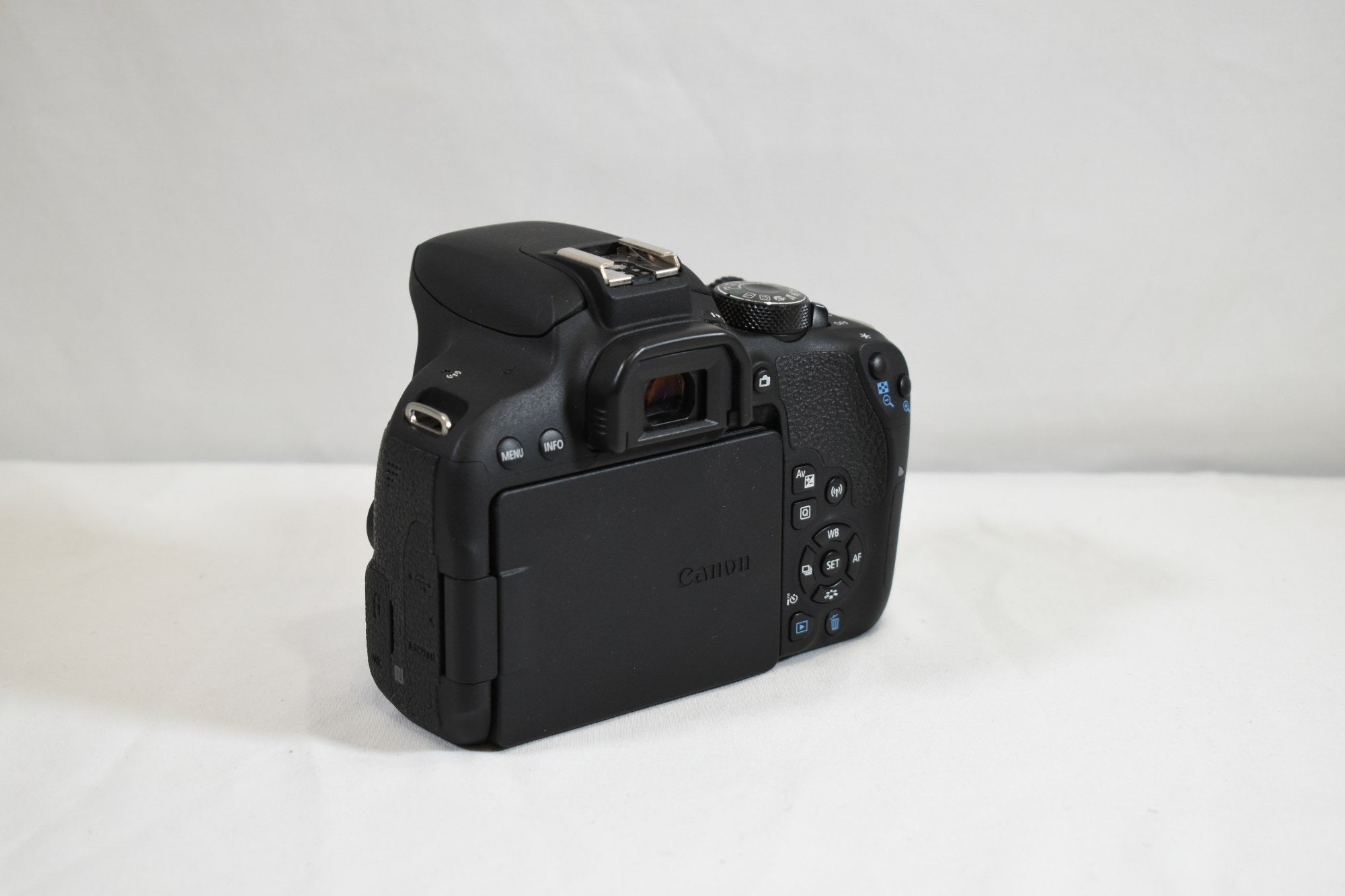 Canon EOS Rebel T7i DSLR Camera - Body