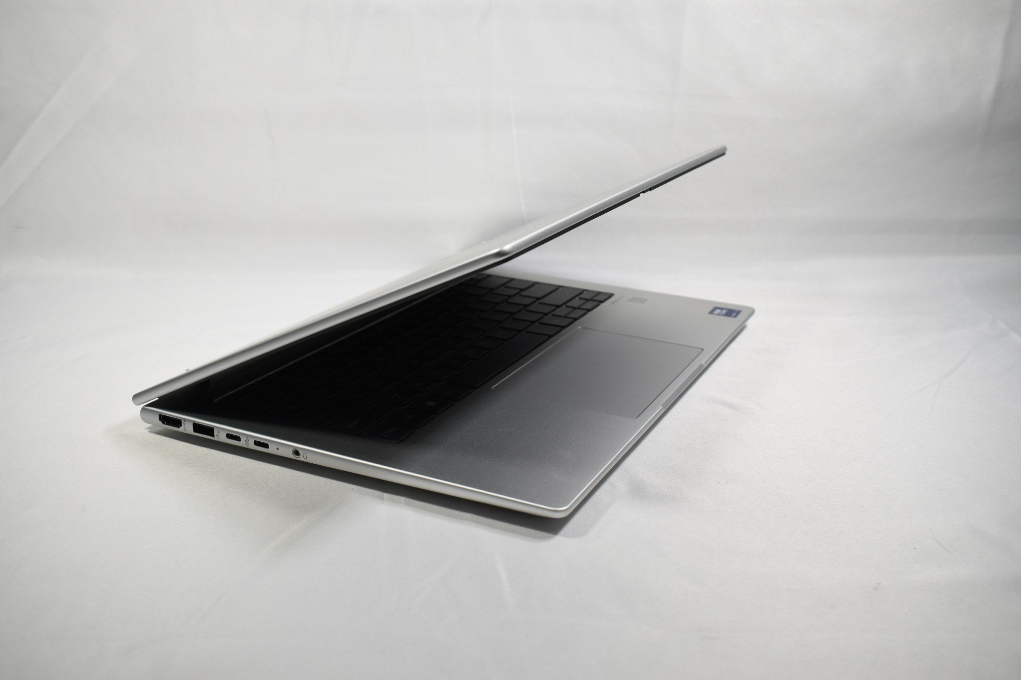 HP ProBook 440 G11 14" - Ultra 7 155U 16GB 512GB - Portátil