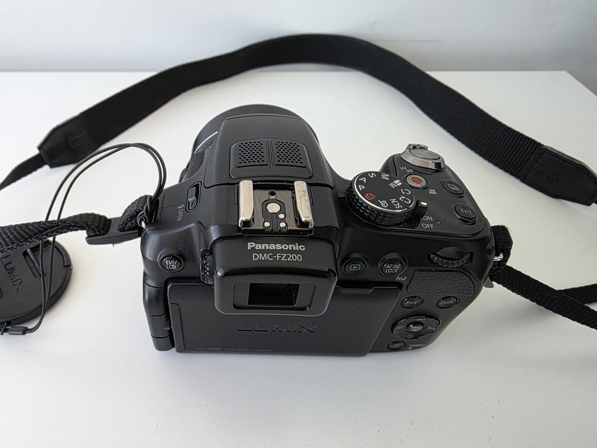 Panasonic Lumix DMC-FZ200 Digital Camera