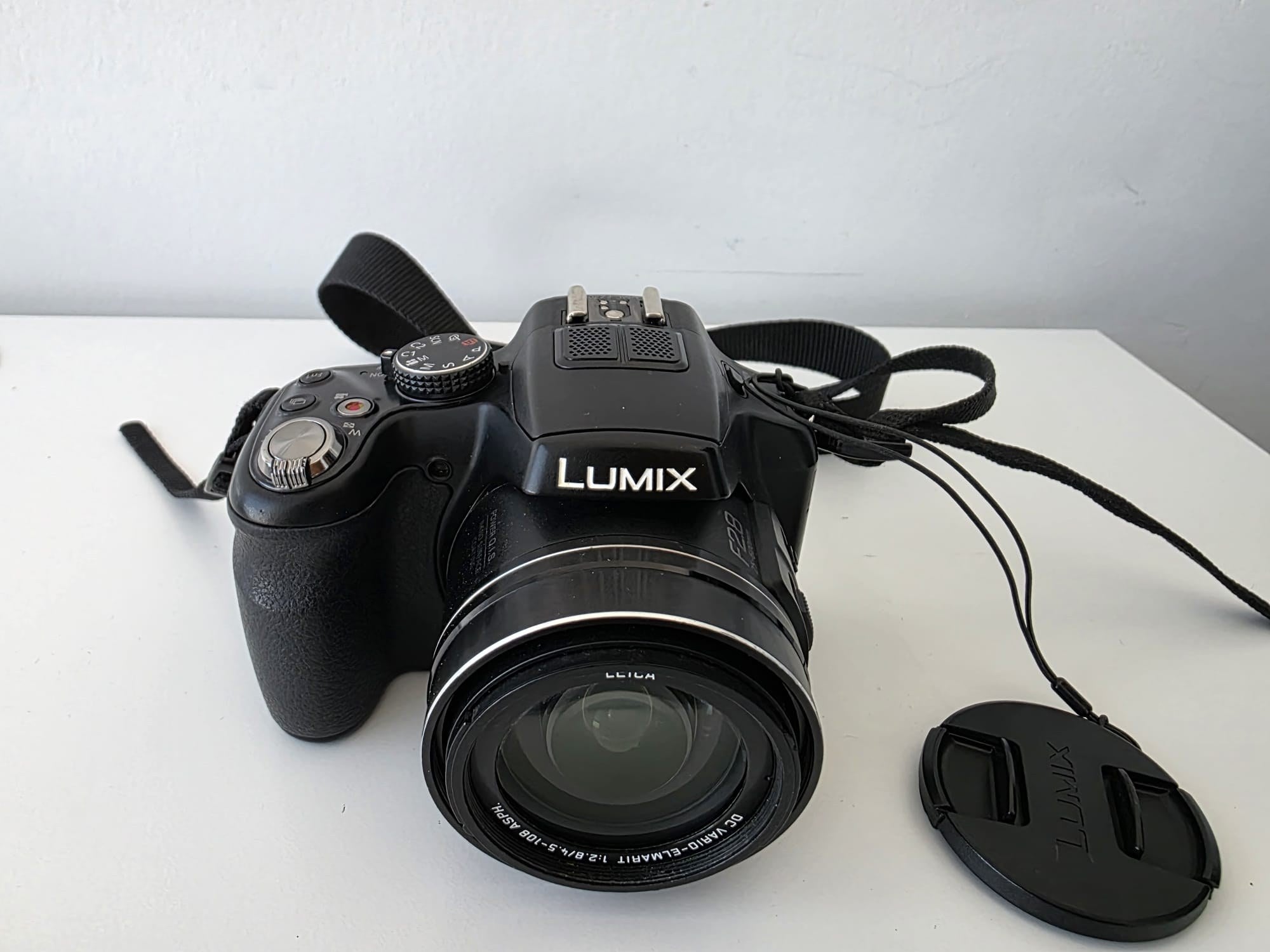 Panasonic Lumix DMC-FZ200 Digital Camera