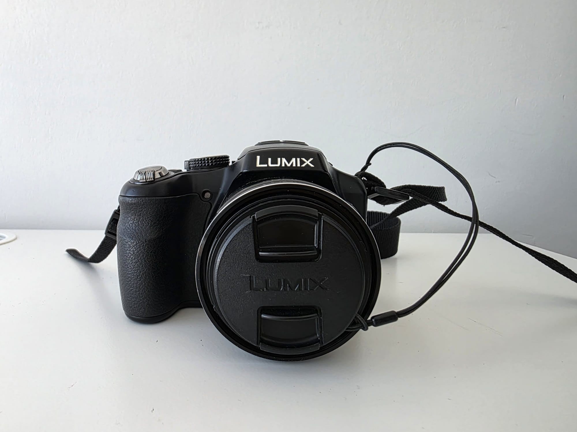 Panasonic Lumix DMC-FZ200 Digital Camera