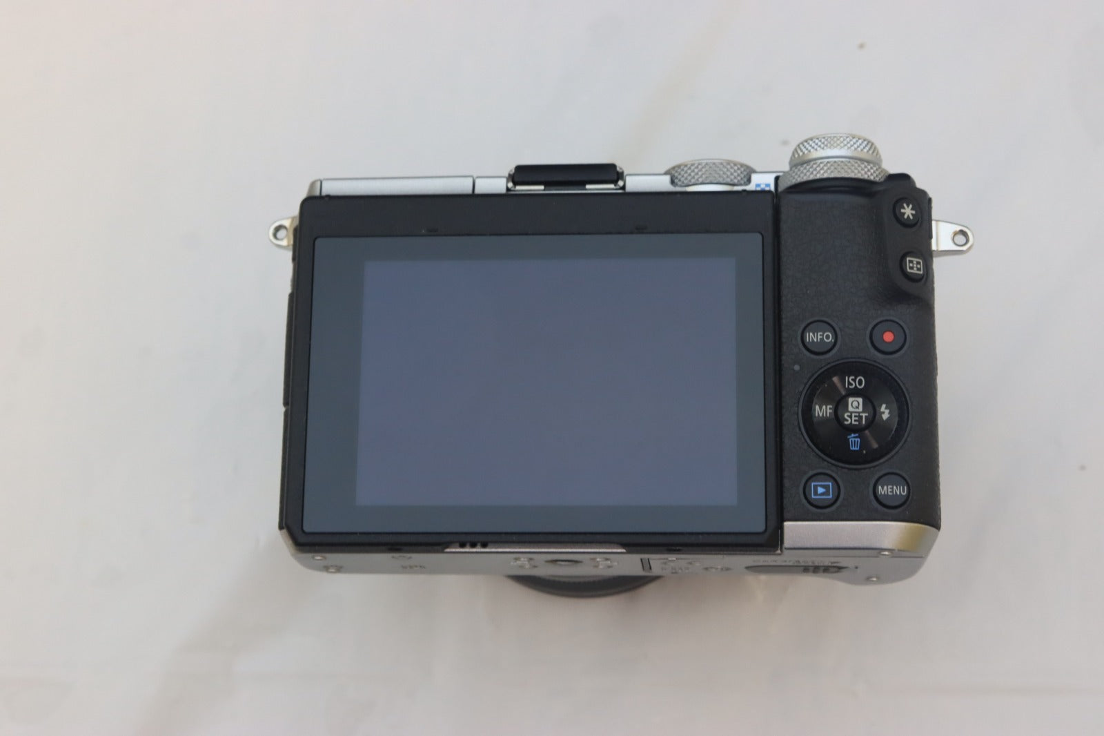 Canon EOS M6 Mirrorless Camera - EF-M 15-45mm f/3.5-6.3 IS STM Lens - DOKAN