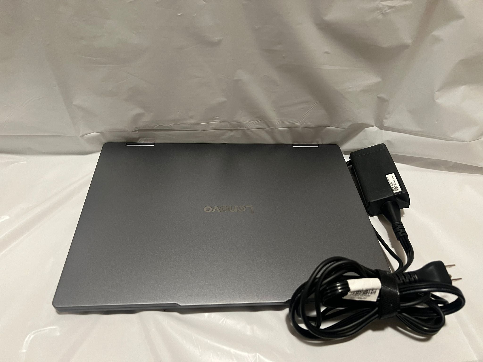 Lenovo IdeaPad 5 2-en-1 14" - Qualcomm Snapdragon 16GB 1TB - ordinateur portable à écran tactile - DOKAN