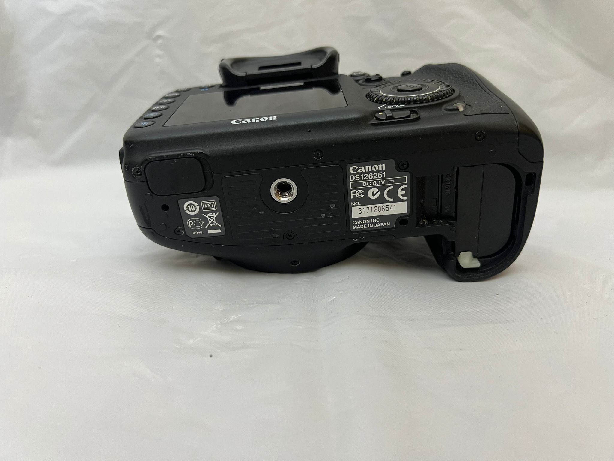 Canon EOS 7D 18MP CMOS DSLR Camera - Body