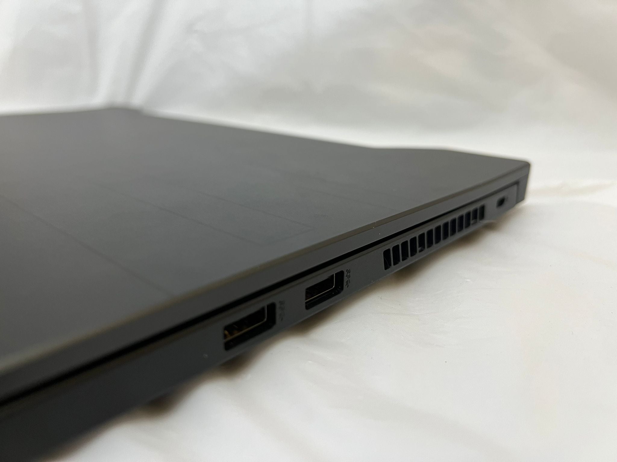 ASUS TUF Dash F15 15" - Intel i7 11370H 16GB 1TB RTX 3070 - Gaming Laptop